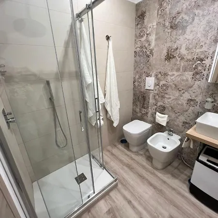 A Due Passi Dal Centro Di 나폴리