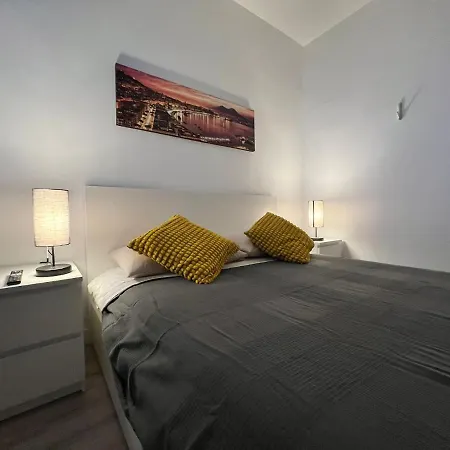 A Due Passi Dal Centro Di * Naples